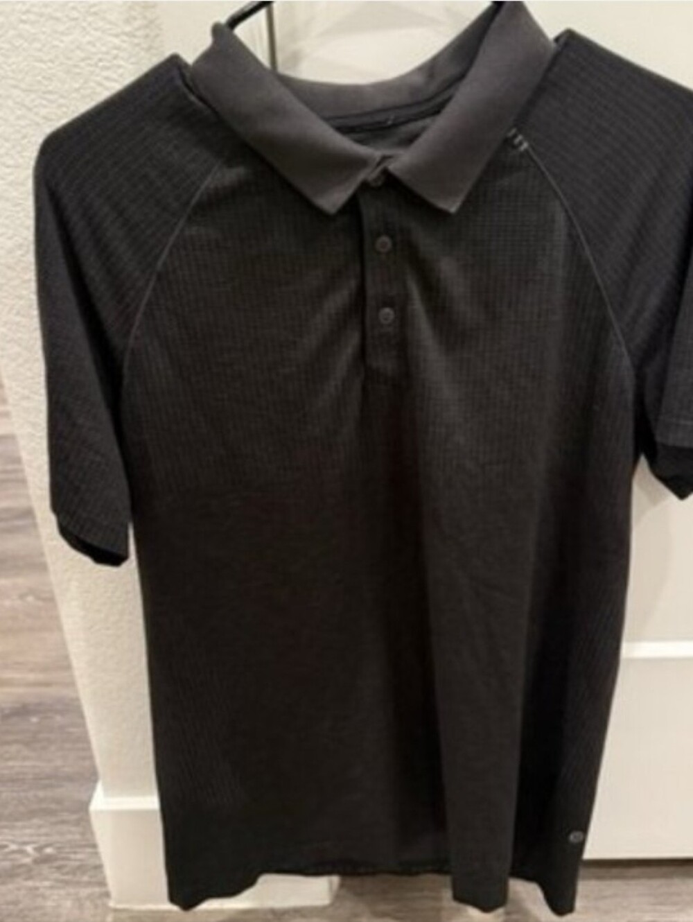 Men's Large Lululemon Metal Vent Tech Polo